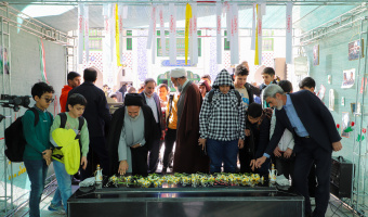 عطرافشانی و گلباران مزار شهید گمنام در دانشگاه بیرجند برگزار شد