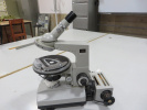 اهدای دستگاه میکروسکوپ پلاریزان یک چشمی و تعدادی نمونه سنگ به موزه دانشگاه
